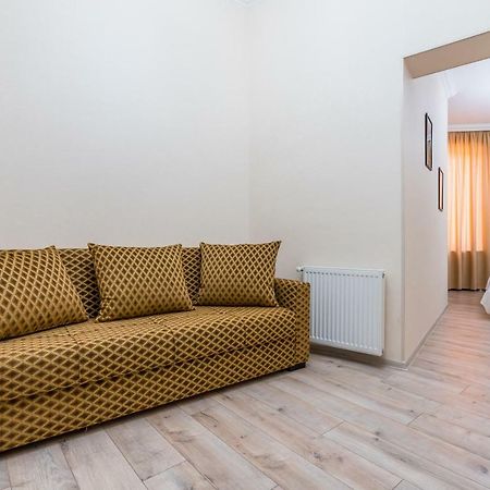 Golden Light Hotel Тбилиси Экстерьер фото