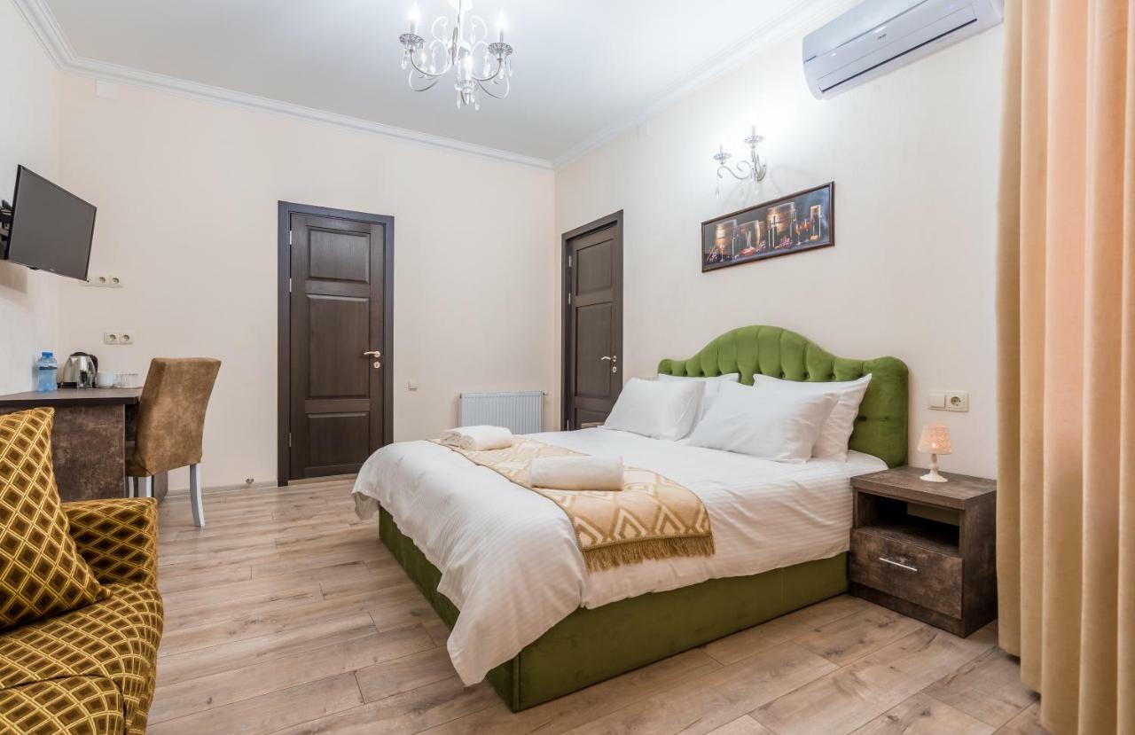 Golden Light Hotel Тбилиси Экстерьер фото