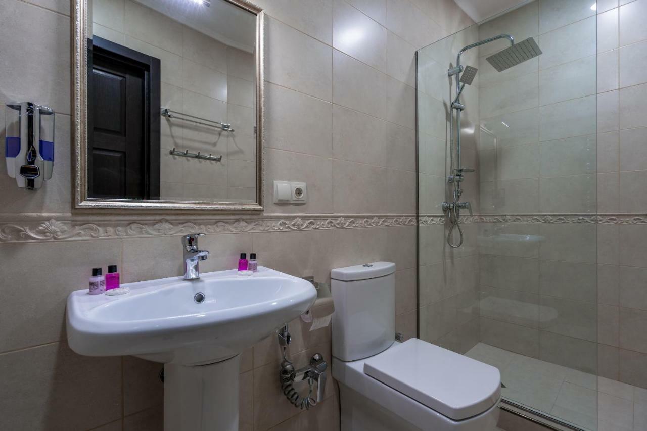 Golden Light Hotel Тбилиси Экстерьер фото