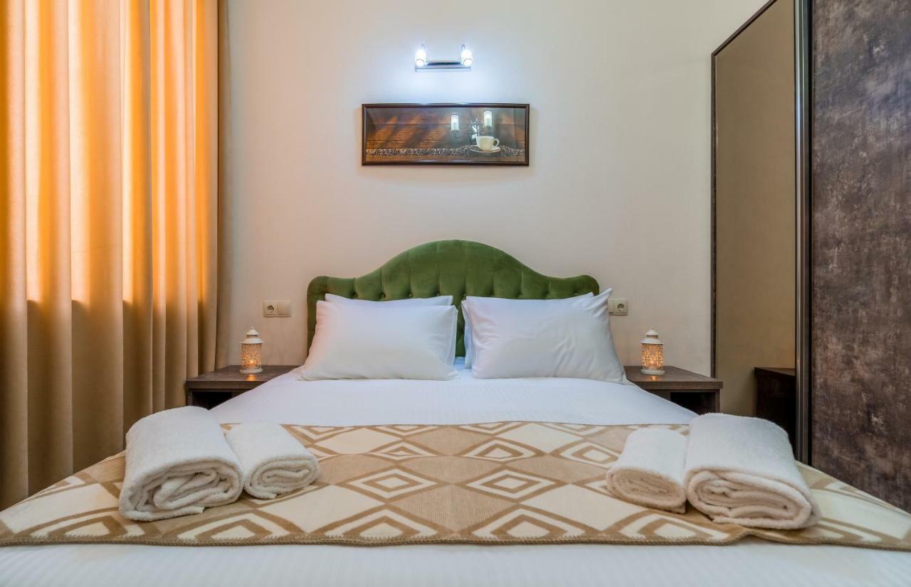 Golden Light Hotel Тбилиси Экстерьер фото