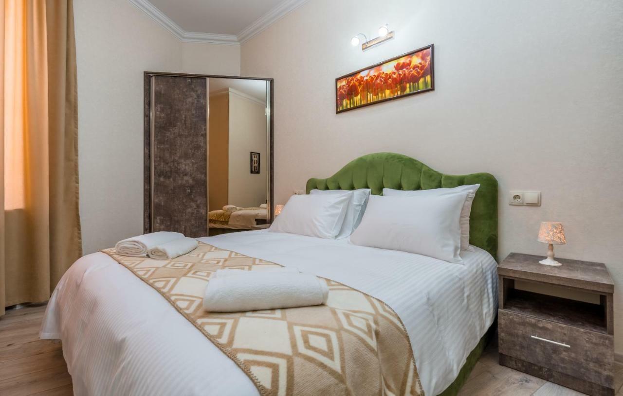 Golden Light Hotel Тбилиси Экстерьер фото