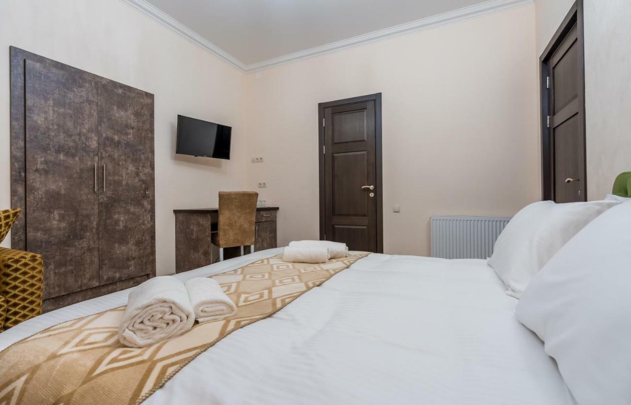 Golden Light Hotel Тбилиси Экстерьер фото