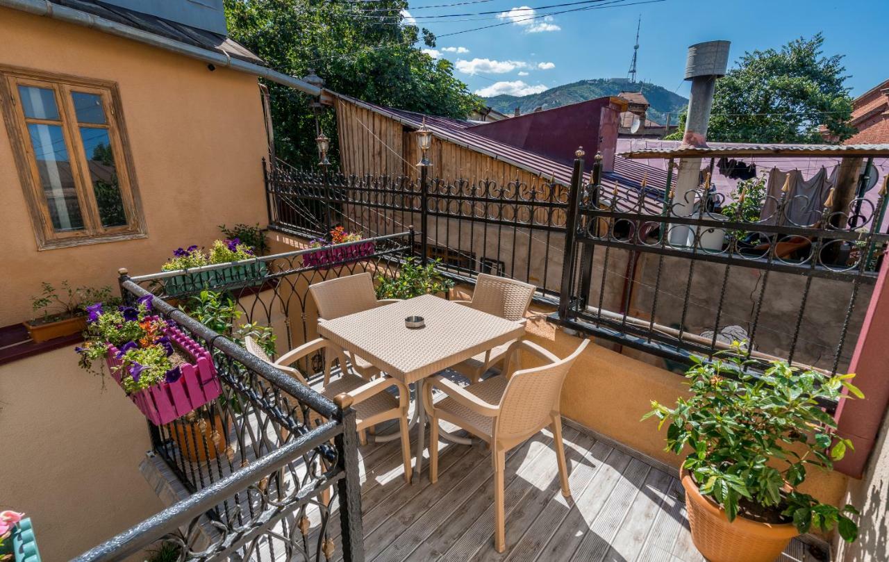Golden Light Hotel Тбилиси Экстерьер фото