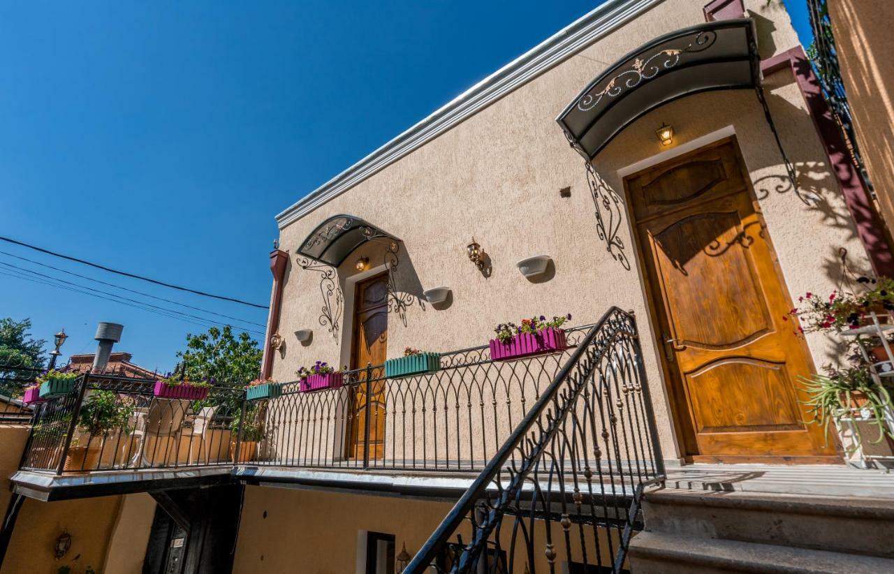 Golden Light Hotel Тбилиси Экстерьер фото