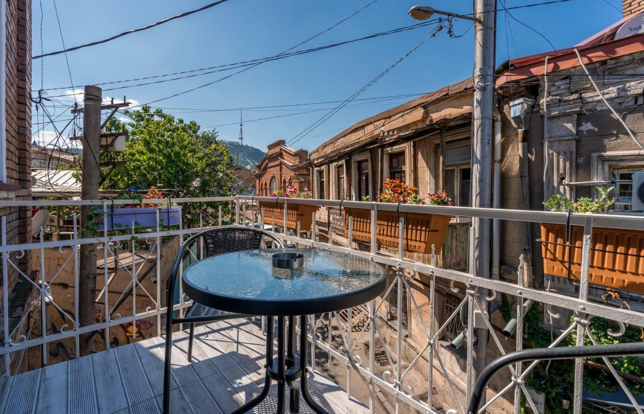 Golden Light Hotel Тбилиси Экстерьер фото